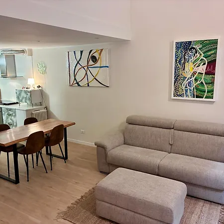 Garden Center Apartment Mailand