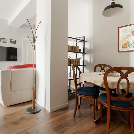 Apartamento Guesthost - Cenisio Cozy Flat Near Mm5 Milán