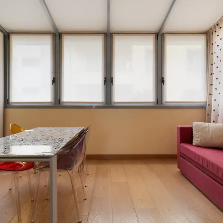 Apartamento Duomo - San Babila - Elegante Trilocale Con Balcone
