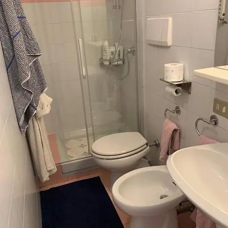 Lägenhet With Private Bathroom In The Center Of