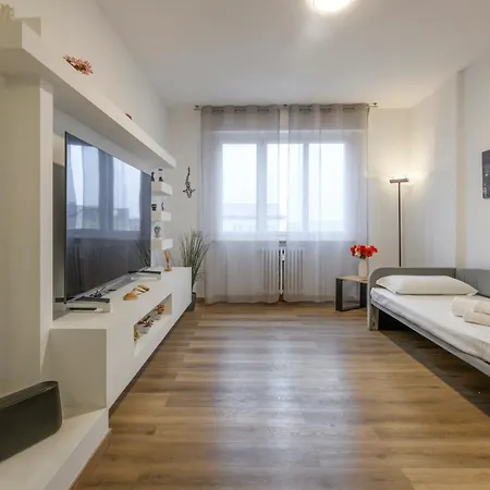 Διαμέρισμα Modica, 16 - Near Iulm