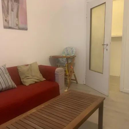 Accogliente Casetta A A Due Passi Dalla Metro Tolstoi Appartement