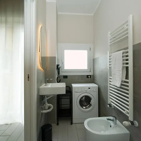 Appartement Monolocale X 2 Con Balcone E Cucina - Famagosta *