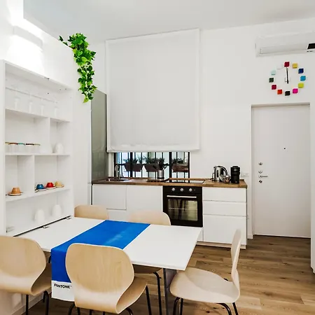 Commenda 33 * Milán