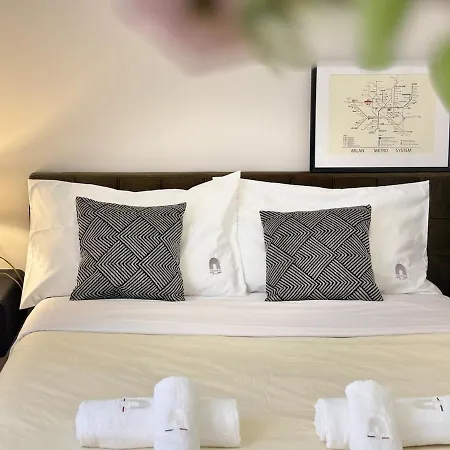 דירה Designer Apartment, Entire Home, 2 Bathrooms, For Families, Groups