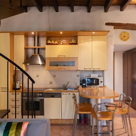 Characteristic 2 Double Bedroom Mediolan