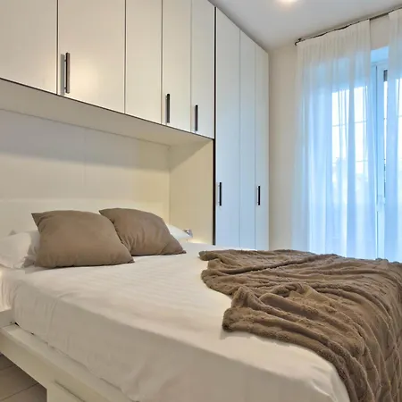 Homeby, Casa Elena * Milano