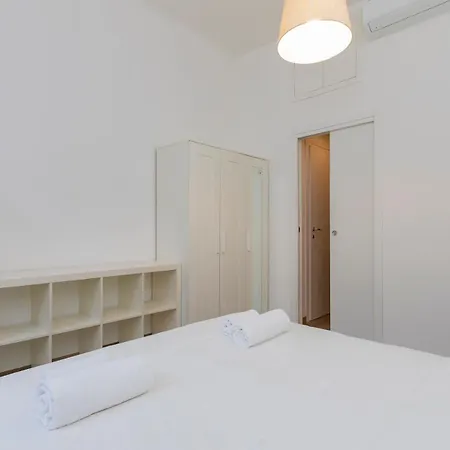 M1 M2 A Short Walk From The Subway Daire