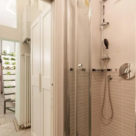 Charming Near M1 Loreto And Iconic Tram 1 To Center Apartment