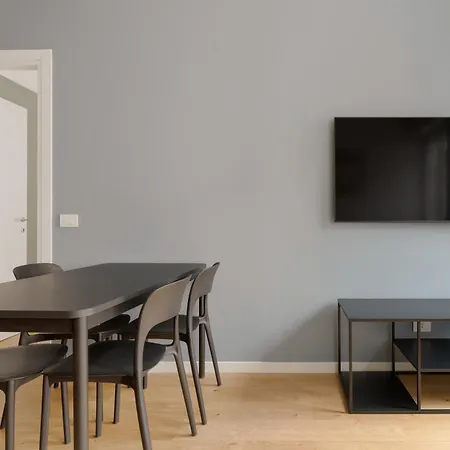 Chinatown - Lomazzo - Luminoso Bilocale 公寓