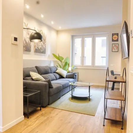 Darsena Contemporary - Spacious 2br A Few Steps From Centre Apartmán