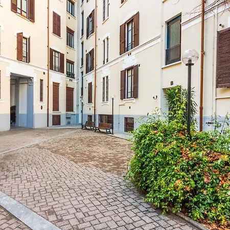 Bilocale Citylife - Metro De Angeli 3 Min, San Siro E Rho Fiera Diretti, Self Check-in *