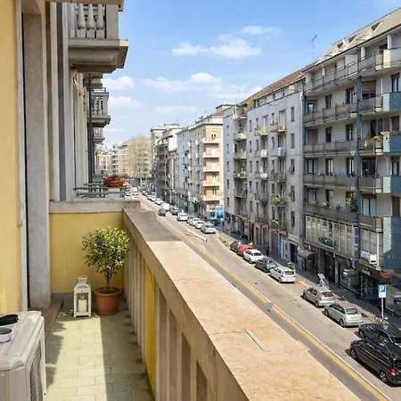 District Flat Daire Milano