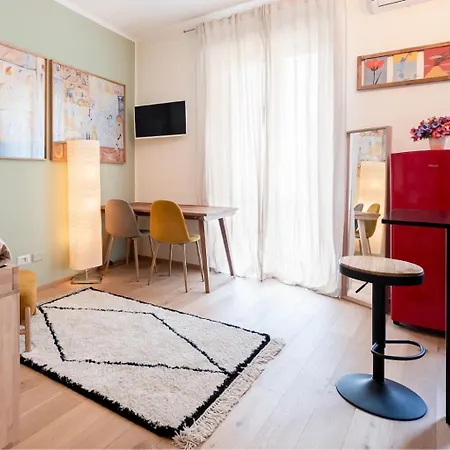 Modern Near Bocconi & Navigli Apartment Milan