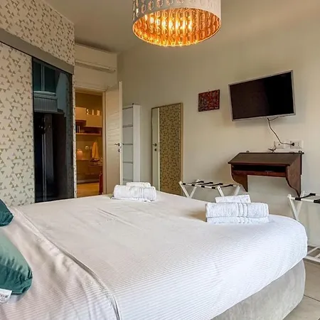 Metro 8 Min Cozy With Balcony Διαμέρισμα