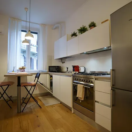 M5 Cenisio 5min-buzzi 3min-citylife-mico-chinatown-ac Apartamento *