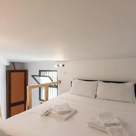 Easy Loft Next To Loreto Metro Stop דירה מילאנו