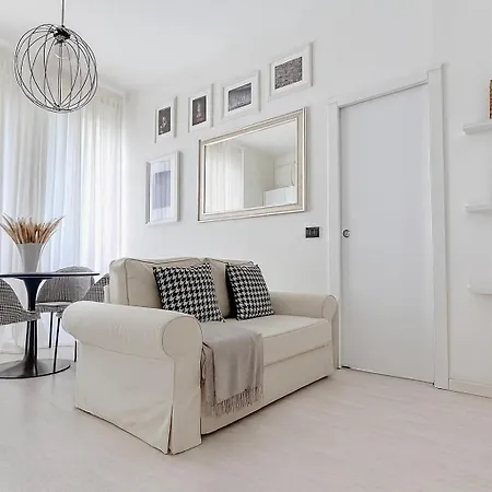 The Boutique Houses - Navigli - Tram 2 Direct To Duomo - Milan City Center *