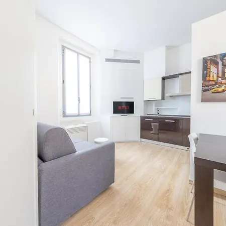 Daire Eleganza In Porta Venezia - 4 Posti Letto Con Ac Milano