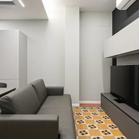 Italianway Comfort - Monte Nevoso 8 *