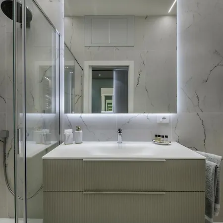 Gian Giacomo Mora, 13 Raffinato Monolocale In Centro Апартаменты Милан