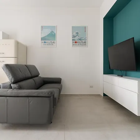 Lambrate - Corti - Bilocale Con Ampio Balcone Apartman *