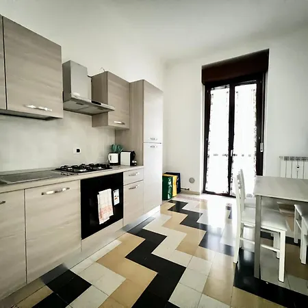 Big Smart Goldoni - Duomo M4 Linate Apartment *