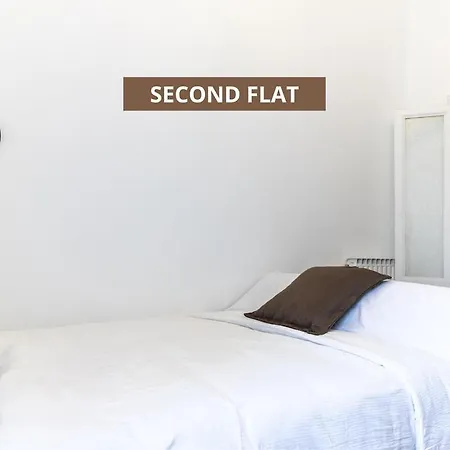 Duomo 7 Min - Two Independent Flats With Parking