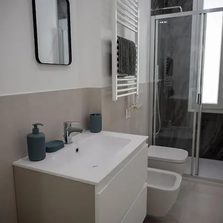 11 Nevoso Palace Milano