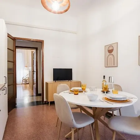 Large Near The Station Daire Milano