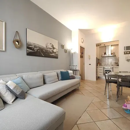 Smart - Adriano & Metro Crescenzago Apartamento Milão