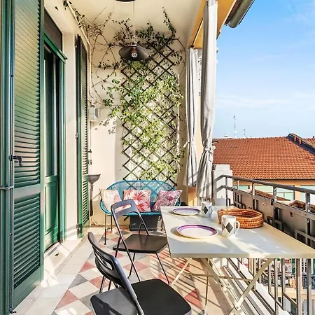 Artistic In The Heart Of *