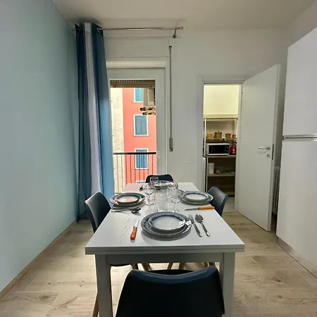 شقة Lucania Azzurra Apartment, Elegante E Confortevole, Con Metro M3 Sotto Casa, Collegamento Diretto A Duomo Di E Stazione