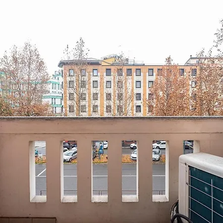 Elegant Certosa - 5 Minutes From The Duomo 아파트 밀라노