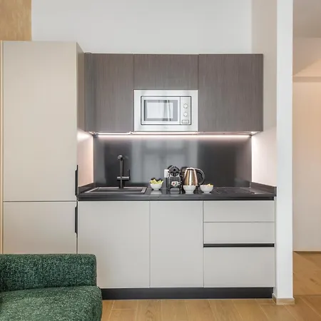 Cesariano, 11 - In Vibrant Via Cesariano 公寓