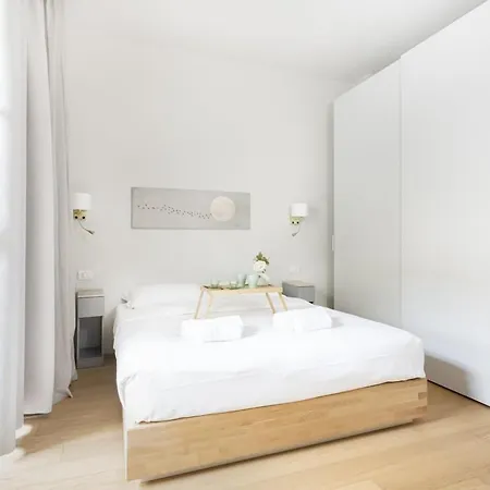 Easylife - - Bixio 17 P1 - Porta Venezia * Milánó