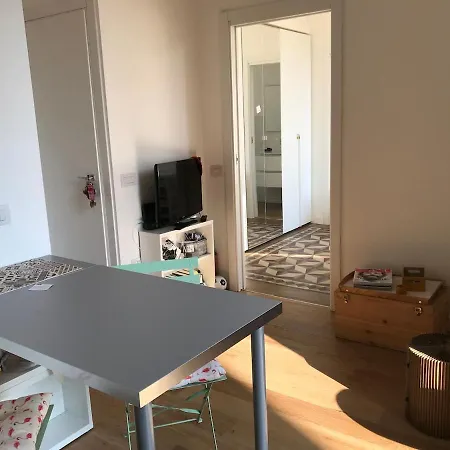 Corso Lodi - Prada, Comfort In *