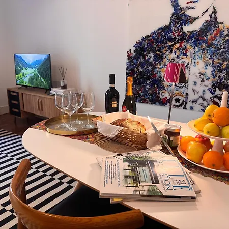 Brera Elegant Steps From Duomo, Montenapoleone, Design & Fashion Week