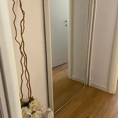 Apartament Golden House Arbe Mediolan