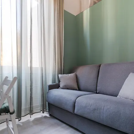 Youth M2 Abbiategrasso Assago Tram 15 Duomo * ミラノ