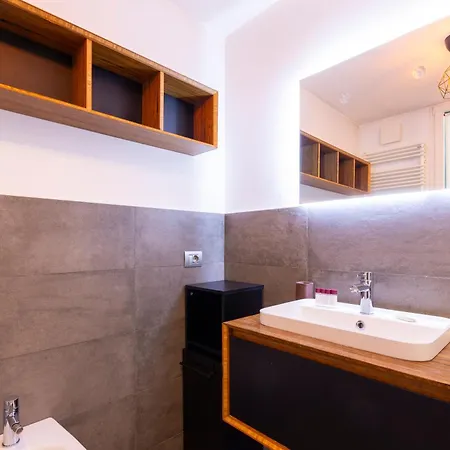 I-host - Ticinese 107 Apartamento