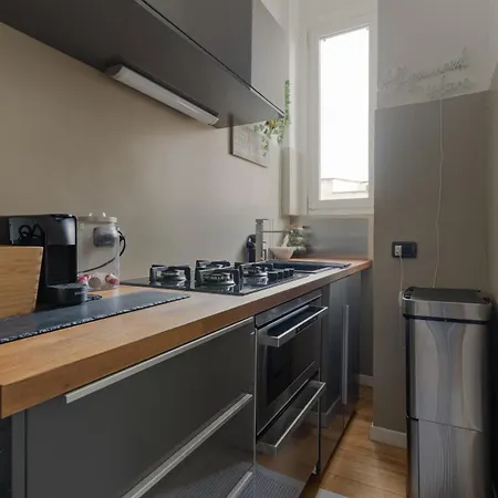 Guesthost - Cozy In Dergano Апартаменты *