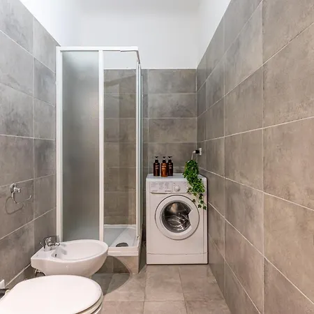 아파트 Dergano Bilocale Luminoso Vicino Metro M3