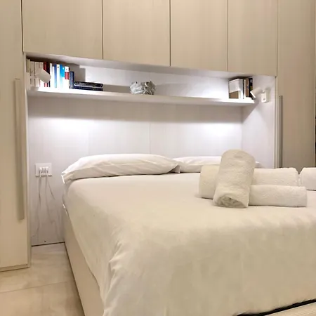 Lr Deluxe - Navigli Luxury Apartment Milan
