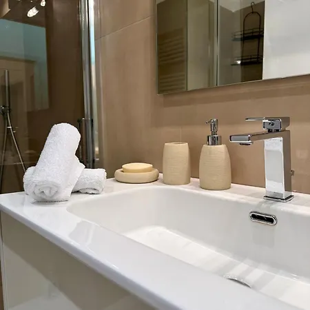 Apartament Luro Deluxe - Navigli Luxury Mediolan