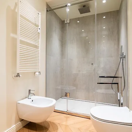 Elegant Duplex With Modern Design In Apartament *