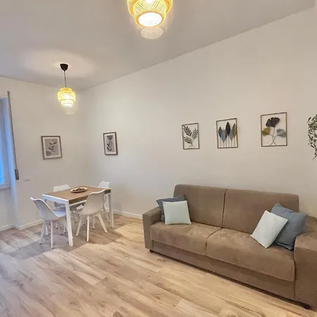 Apartman I-host - Monza 43 *