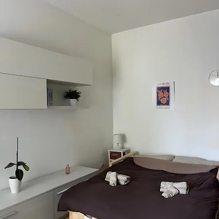 Cozy In Bovisa, Close To Tram Bus And Train Daire