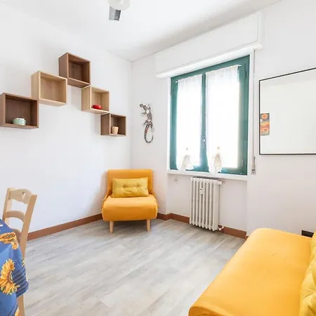 Host4u - The House Of The Rising Sun, In Apartamento Milão