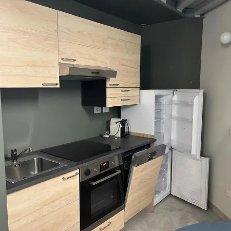 Bronz House * 밀라노